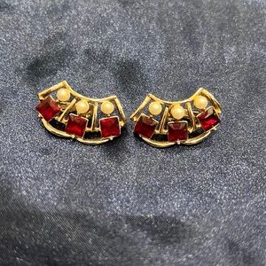 Sarah Coventry vintage clip on earrings
